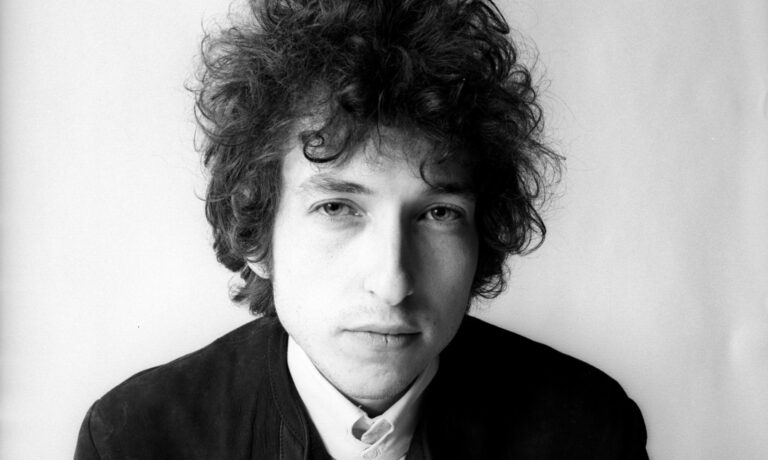 64 importantes Frases de Bob Dylan que te motivarán a seguir adelante
